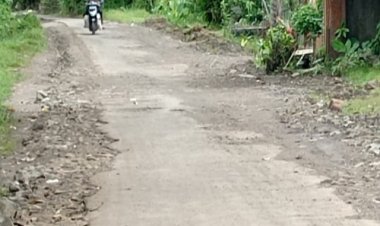 Pekerjaan Ruas Jalan Pagelaran - Babakan Mesjid Molor, Dede Sumantri Berkomentar