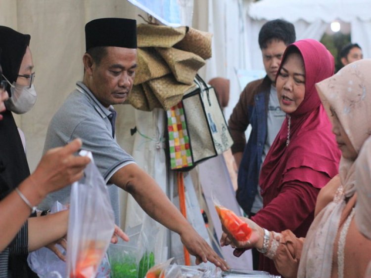 Stand Takjil Porwan di Pameran HUT Pandeglang Diserbu Warga