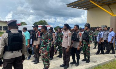 Gerak Cepat Satgas Yonif R 200/BN Bantu Pemakaman Wakil Bupati Yalimo