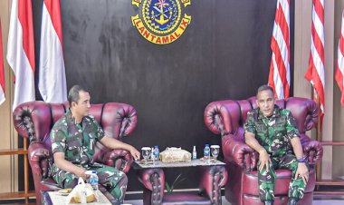 Danlantamal IX Dampingi Komandan Korps Marinir Tatap Muka Dengan Prajurit Yonmarhanlan IX