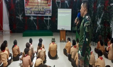 Tanamkan Rasa Cinta Tanah Air Sejak Dini, Pasiter Kodim 1710/Mimika Bekali Materi Wawasan Kebangsaan Kepada Peserta Persami Pramuka Saka Wira Kartika