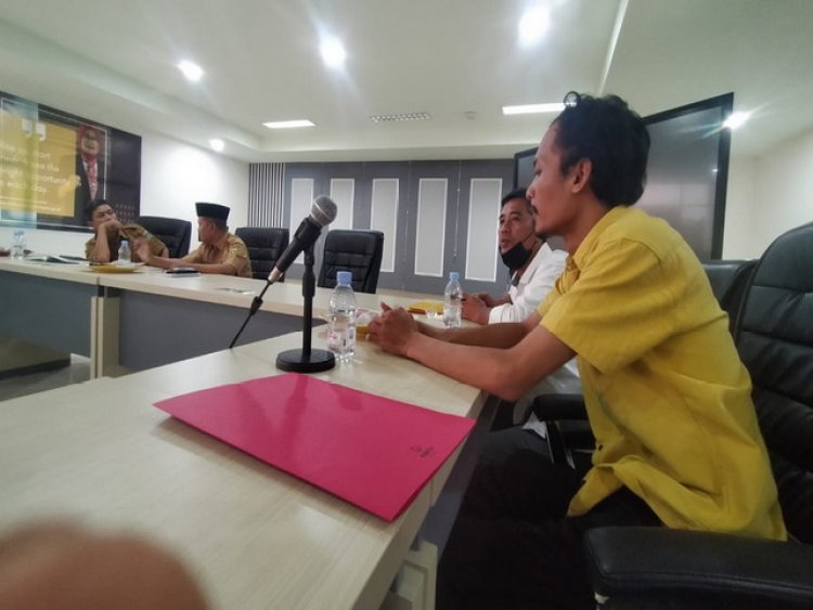 KOMPARASI  PUBLIK Pertanyakan Kinerja Kominfo Banten