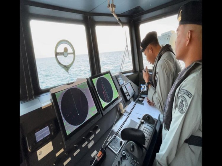 Kapal Bakamla RI Passing Exercise bersama Republic of Singapore Navy dan US Coast Guard