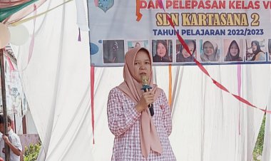 Acara Kenaikan dan Pelepasan Siswa di SDN Kertasana 2, Orang Tua Beserta Siswa Antusias Hadiri Acara