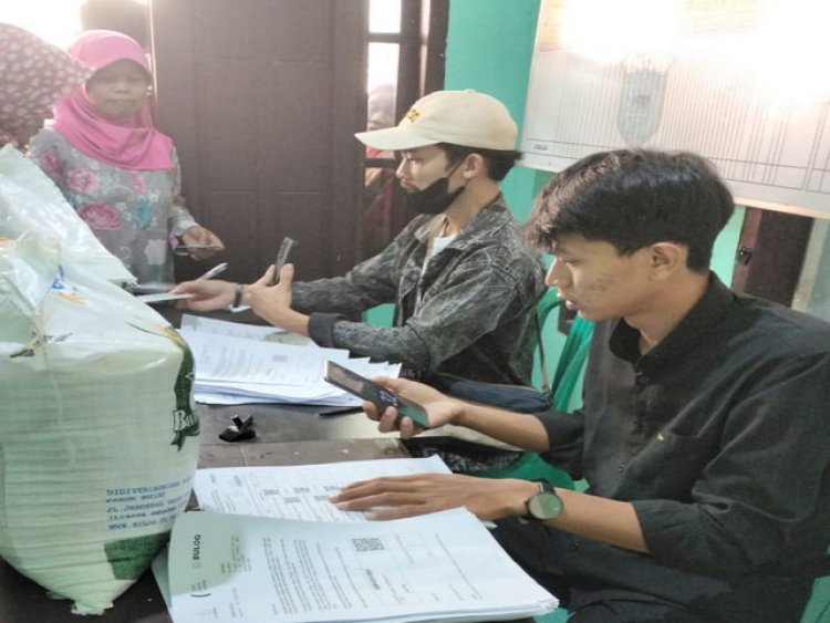 PT. Pos Indonesia Cabang Pandeglang Sukses Salurkan Bantuan Pangan Beras dan BST 
