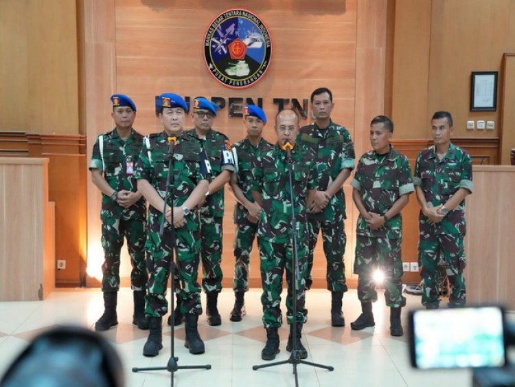 Tim SAR TNI Gabungan Berhasil Mengangkat Seluruh Korban Musibah Pesawat SAM Air di Puncak Pegunungan Papua