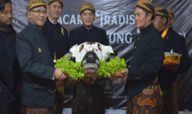 Sambut Tahun Baru Islam, Warga Selo Gelar Sedekah Gunung Merapi