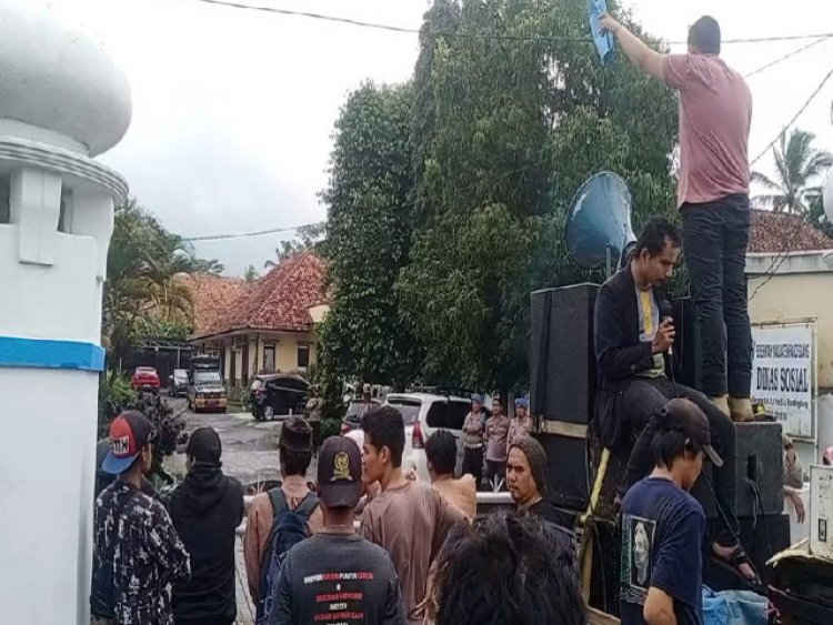 9 Organisasi Tuntut Dinsos Pandeglang Atas Hak KPM BPNT dan PKH