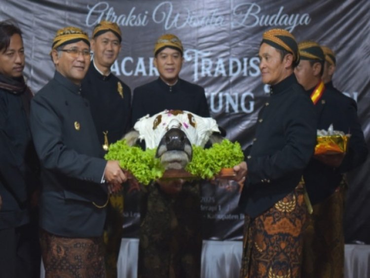 Sambut Tahun Baru Islam, Warga Selo Gelar Sedekah Gunung Merapi