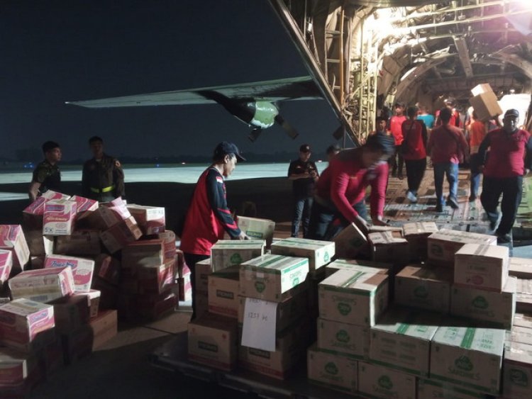 Panglima TNI Kirim Bantuan Kemanusiaan  ke Puncak - Papua Tengah