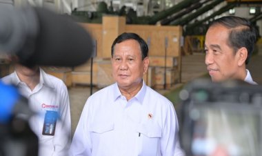 Menhan Prabowo Dampingi Presiden RI Tinjau PT. Pindad di Bandung