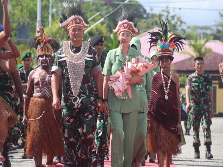Dandim 1710/Mimika Dampingi Kunjungan Kerja Pangdam XVII/Cenderawasih Di Wilayah Kabupaten Mimika