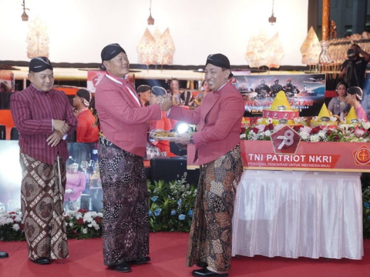 Mabes TNI Sentral  Pagelaran Wayang  Mendunia di 78 Titik  Dengan 91 Dalang