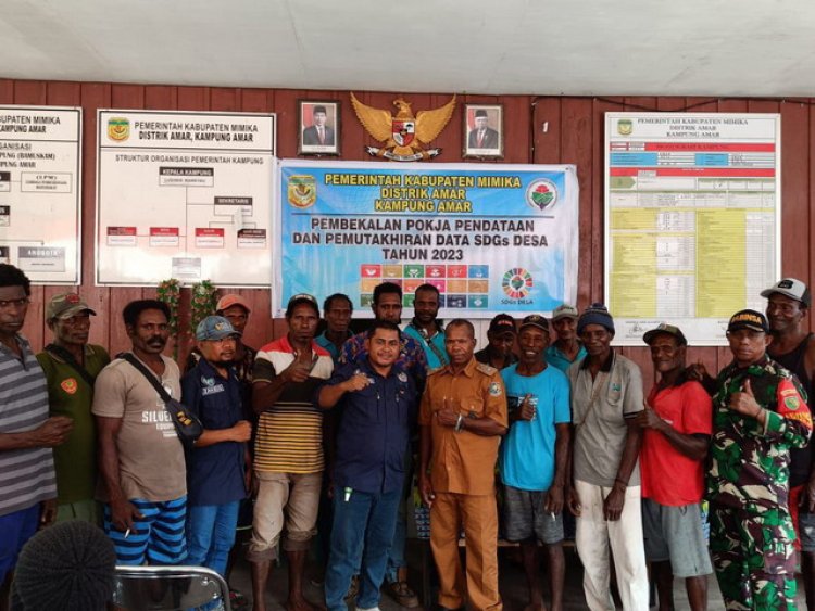 Agar Berjalan Dengan Lancar dan Tepat Sasaran, Babinsa Koramil 1710-01/Kokonao Dampingi Penyaluran Bantuan Kepada Masyarakat