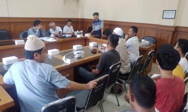 Sejumlah Pedagang Pasar Badak Gerudug DPRD Pandeglang