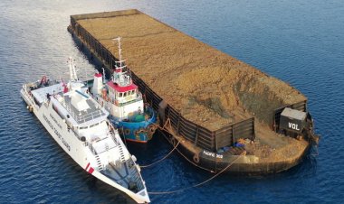 Bakamla RI Tangkap 3 Kapal Muatan Nikel Illegal di Sulawesi Tenggara