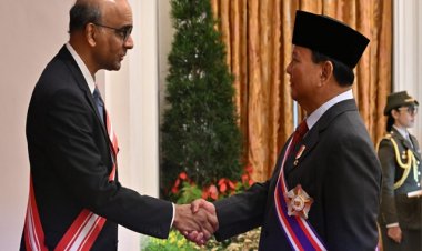 Presiden Singapura Beri Penganugrahan Darjah Utama Bakti Cemerlang Kepada Menhan Prabowo