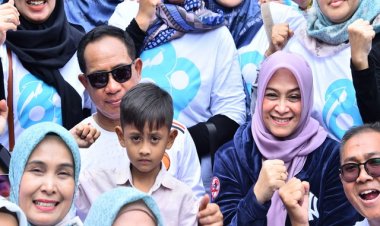 Panglima TNI Sebagai Ketua Ikatan Keluarga Alumni SMP Negeri 2 Cimahi ikuti Reuni Akbar