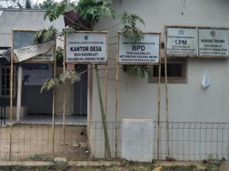 Doble Job, Diduga Dua Orang Perades Kadumalati Manipulasi Dapodik Demi Lolos Jadi Guru P3K