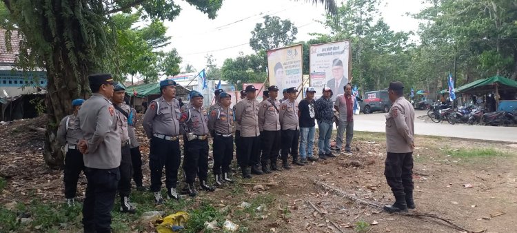 Bersama Polsek Bojong, Polsek Picung Lakukan Pengamanan Kampanye Tatap Muka di Lapangan Kadumula