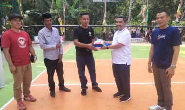 Open Tournament Volly Ball Jaro Cup II Desa Tegal Kec. Cikedal Secara Resmi Dibuka Sekda Kab. Pandeglang