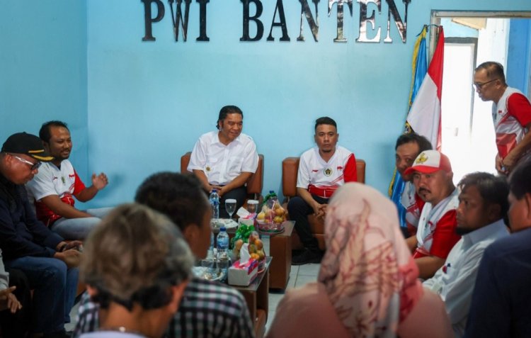 Pj Gubernur Al Muktabar Lepas Kontingen Porwanas 2024 SIWO PWI Provinsi Banten