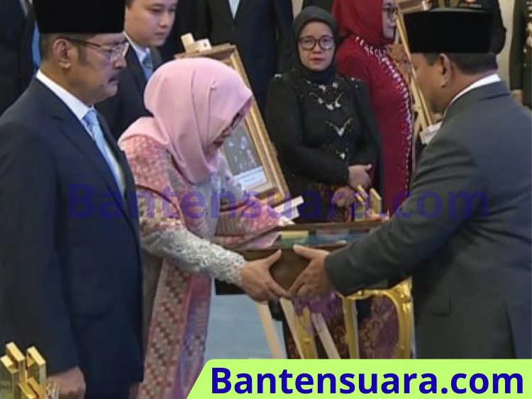 Prabowo Resmi Anugerahkan Gelar Pahlawan Nasional kepada Soeharto