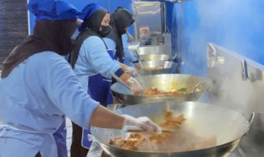 Relawan SPPG Dapur Aba Sejahtera Antusias Warnai Hari Pertama Operasional Kembali MBG