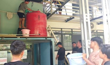 Relawan Dapur SPPG Aba Sejahtera Antusias Ikuti Kegiatan Bersih-Bersih