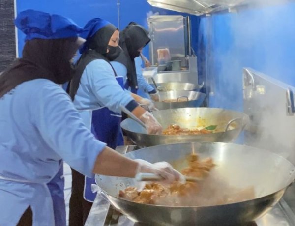 Relawan SPPG Dapur Aba Sejahtera Antusias Warnai Hari Pertama Operasional Kembali MBG