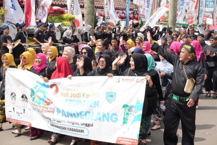 Jadi Pembina Upacara HUT Pandeglang, Bupati Dewi Ajak Semua Pihak Bangun Daerah
