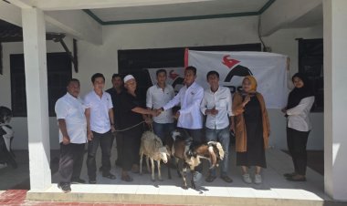 DPD PSI Pandeglang Serahkan Hewan Qurban kepada Masyarakat Kadomas