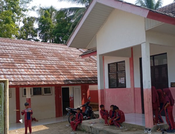 1 Tahun 4 Bulan MBG Berjalan, SDN 2 Majau Saketi Tak Kebagian: Anak Terisolir, Negara di Mana