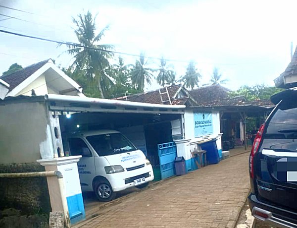 Sarpras Minim Parkir Pinjam Halaman Warga Hingga Standar BGN Dipertanyakan  ‎ 