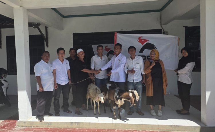 DPD PSI Pandeglang Serahkan Hewan Qurban kepada Masyarakat Kadomas