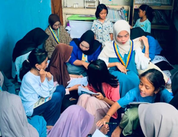 KOPRI PMII Babunnajah & TBM Dalillah Edukasi Masyarakat: Peran Perempuan Kunci Utama Bangun Budaya Literasi
