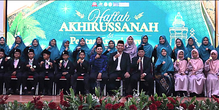 SDIT Irsyadul I'bad 2 Lepas Angkatan V: Cetak Generasi Qurani dan Berprestasi Melalui Haflah Akhirussanah