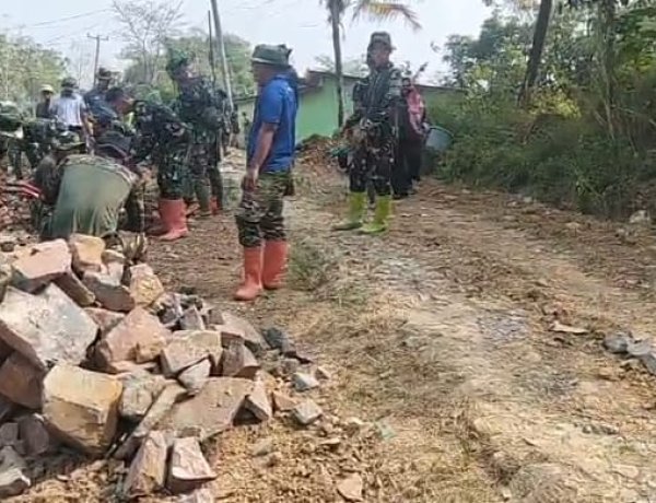 TMMD Ke-129 di Desa Pasirgadung Perbaiki Akses Penghubung Dua Desa