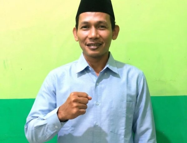 Humaedi Zen : Karesep Ngelehken Ka Cape. Poho Mun Teu Boga Duit, Pemuda Inspiratif Dari Cikedal