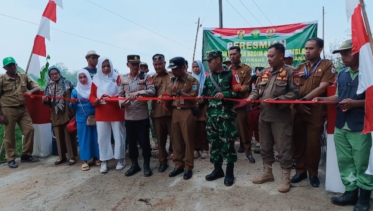 Jembatan Cicae Dibangun, Warga Apresiasi Kodim 0601/Pandeglang