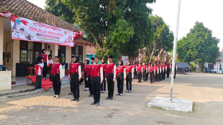Semangat Paskibra Cikedal, Mandiri Bawa Bekal Makan Sendiri