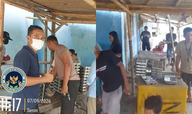 SPPG Sambolo Carita Bagikan MBG kepada Warga dan Pedagang Pesisir Terdampak Abu Vulkanik Gunung Krakatau