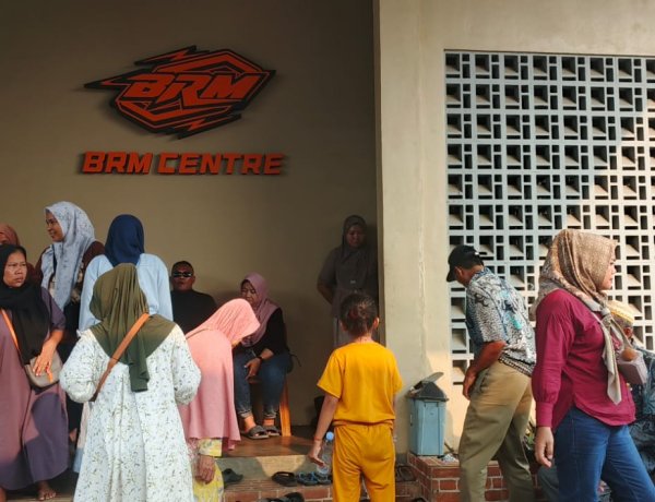 MELEDAK! Warga Tagih Janji Roni Mitra, Klaim Kerugian Puluhan Miliar